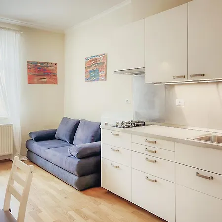 Cozy In The Centre Of