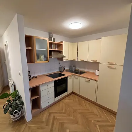 Apartman Cozy In The Centre Of